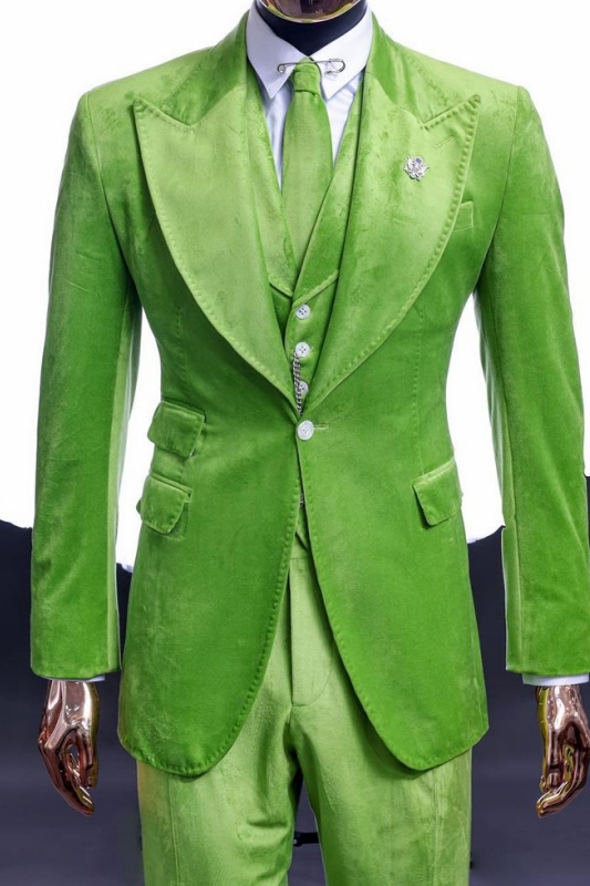 Modern Green Peaked Lapel Three Pieces Velvet Prom Suits