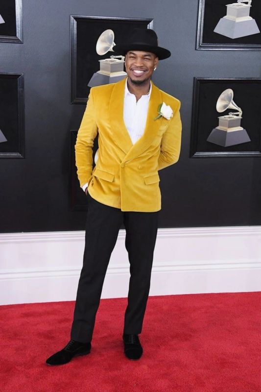 Brady Stylish Yellow Shawl Collar Double Breasted Dazzling Mens Two Piece Prom Suit