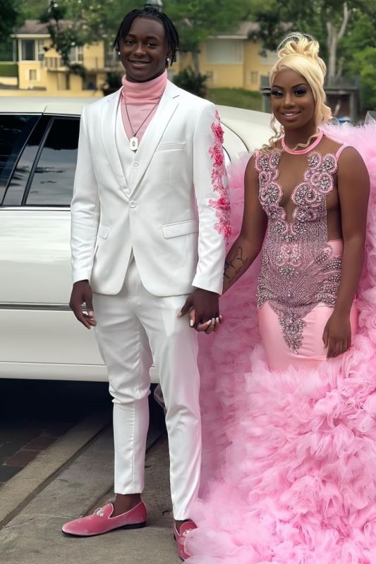 Stylish White Notched Lapel Three Piece Prom Suit
