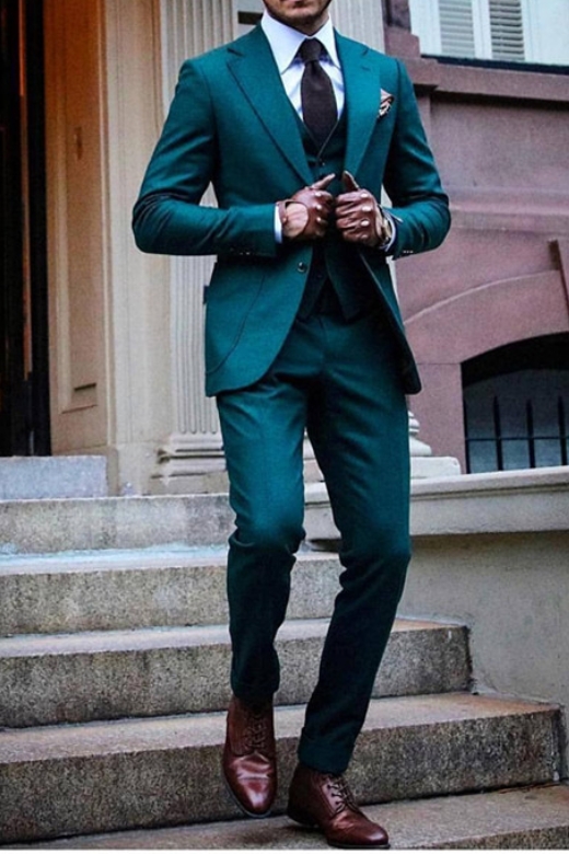 Rogelio Stylish Green Notched Lapel Three-Piece Slim Fit Mens Suit