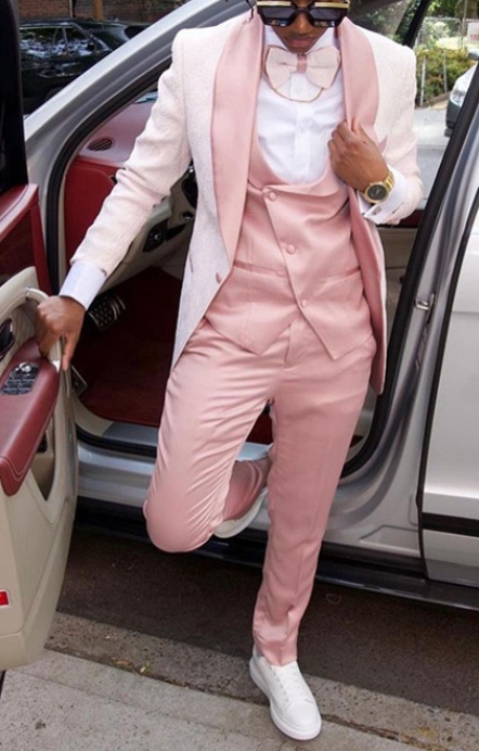 Fashion Pink Shawl Lapel Jacquard Three Pieces Prom Men Suit