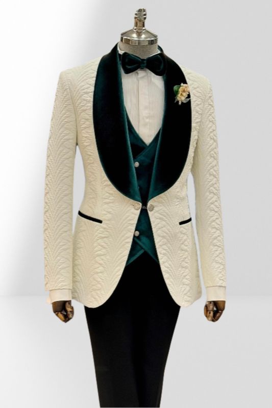 Chic White Shawl Lapel Jacquard Three Pieces Wedding Suits With Dark Green Velvet Lapel