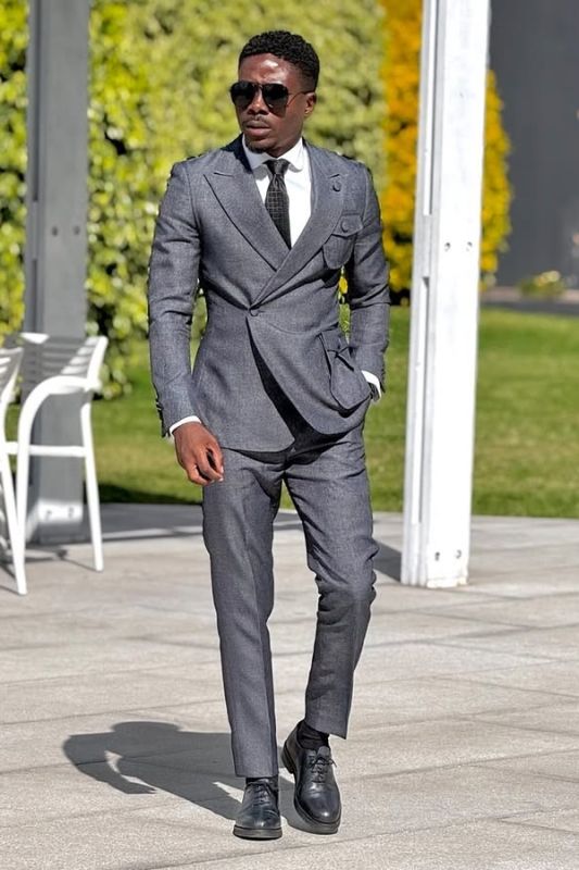 Chic Gray Peaked Lapel Prom Suits With Accordion Pocket