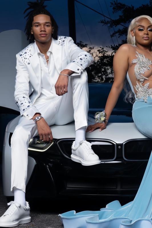 Elegant White Slim Notched Lapel Crystal Two Pieces Prom Suits