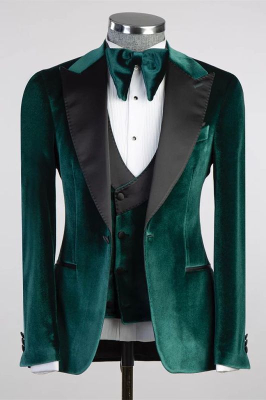 Dark Green Peaked Lapel Velvet Three Piece Prom Suit