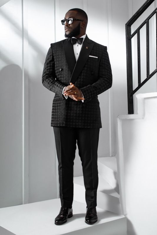Brady Stylish Black Houndstooth Peaked Lapel Double Breasted Two Pieces Prom Suits