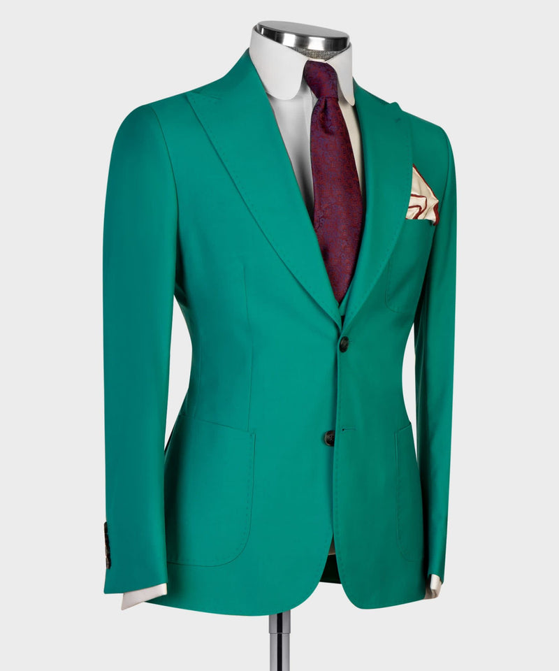 Green Pointed Lapel Three Piece Fashion Prom Suit