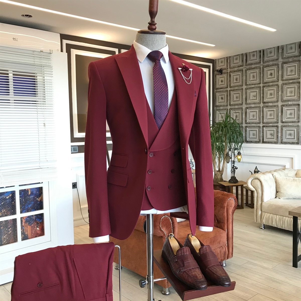 Aldo Crimson Three Piece Point Lapel Men Suit