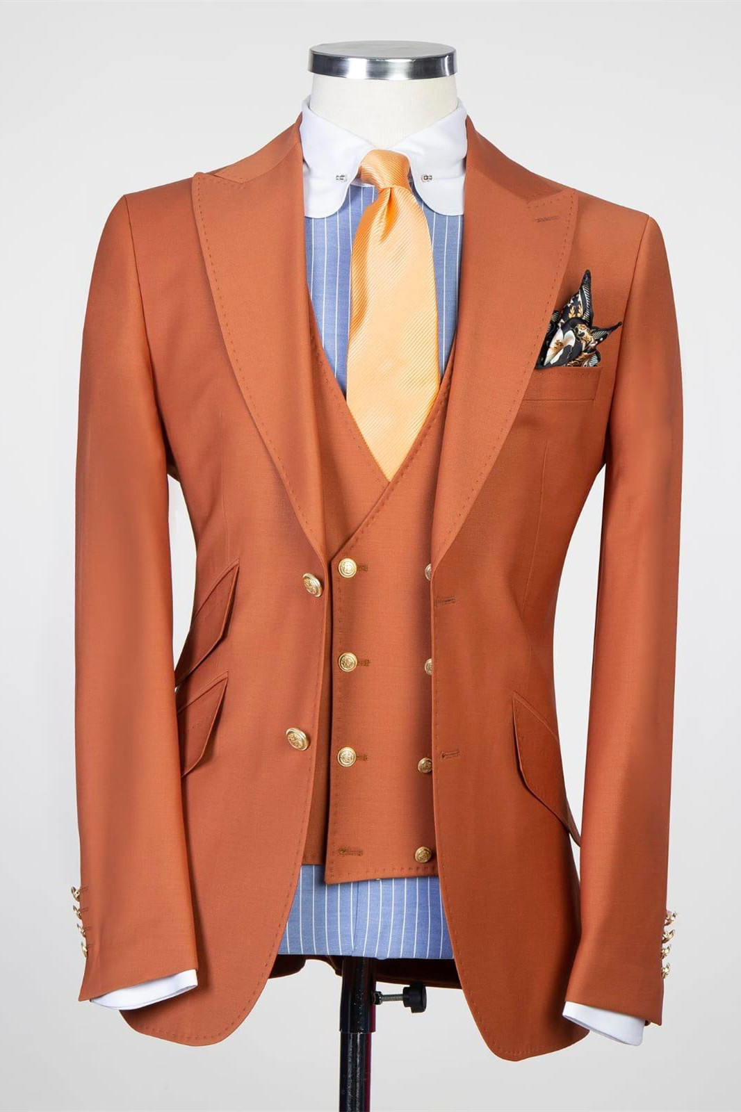 Orange Peaked Lapel Close Fitting Prom Men Suits