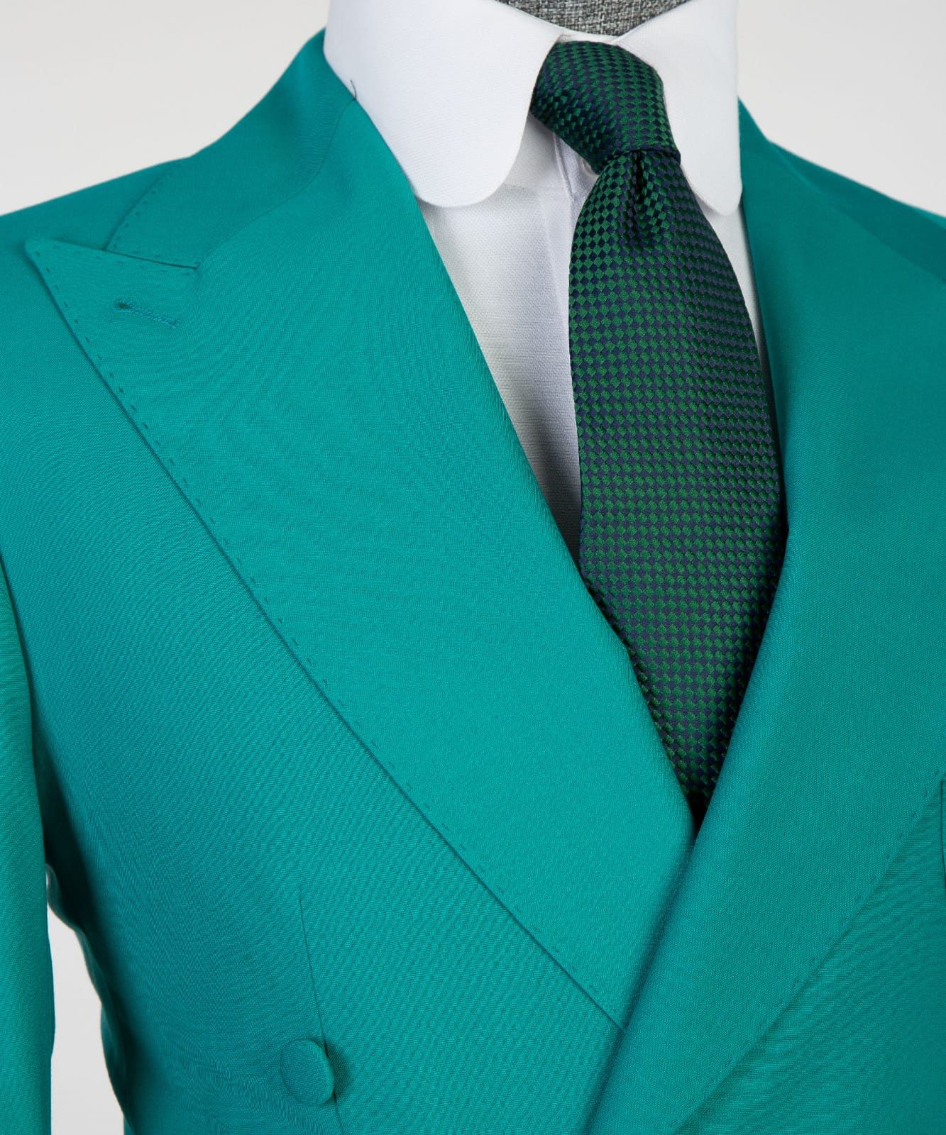 Chic Green Fitted Two-Piece Double Breasted Point Neck Prom Suit
