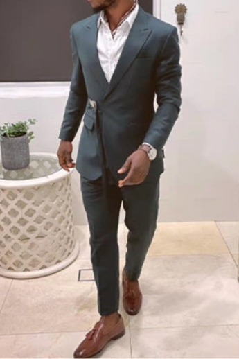 Trace Dark Green Pointed Lapel Prom Men Suit With Adjustable Buckle