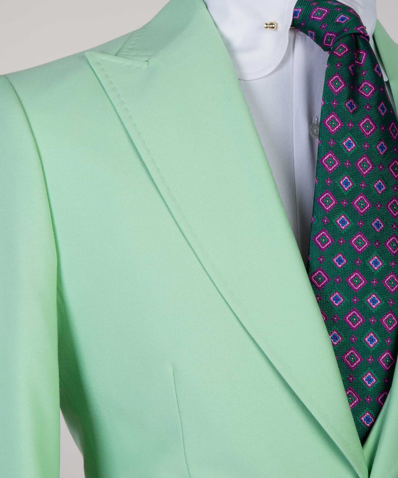 Mint Green Tip Lapel Three Piece Men Business Suit