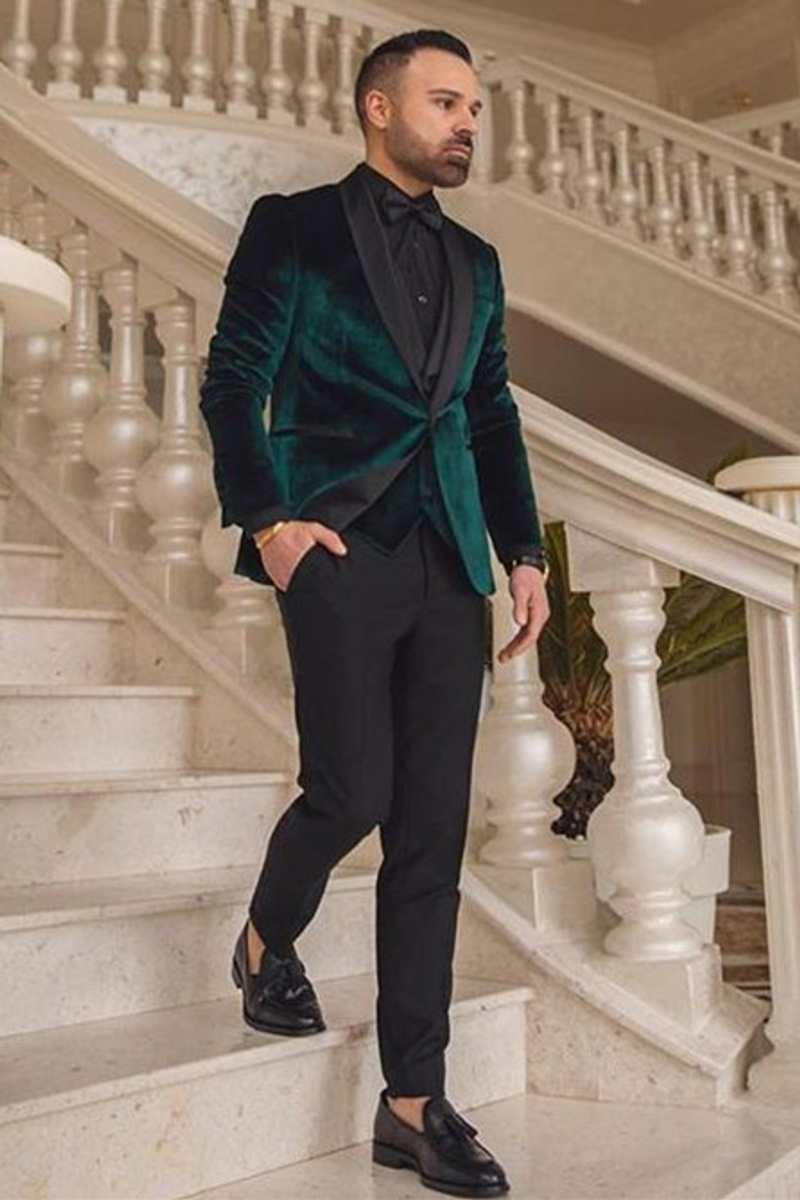 Dark Green Velvet Three-Piece Fashion Shawl Lapel Wedding Groom Suit