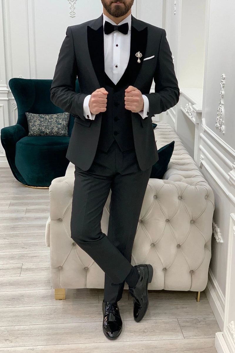 Modern Fashion Black Velvet Slim Fit Three-Piece Tuxedo with Peak Collar