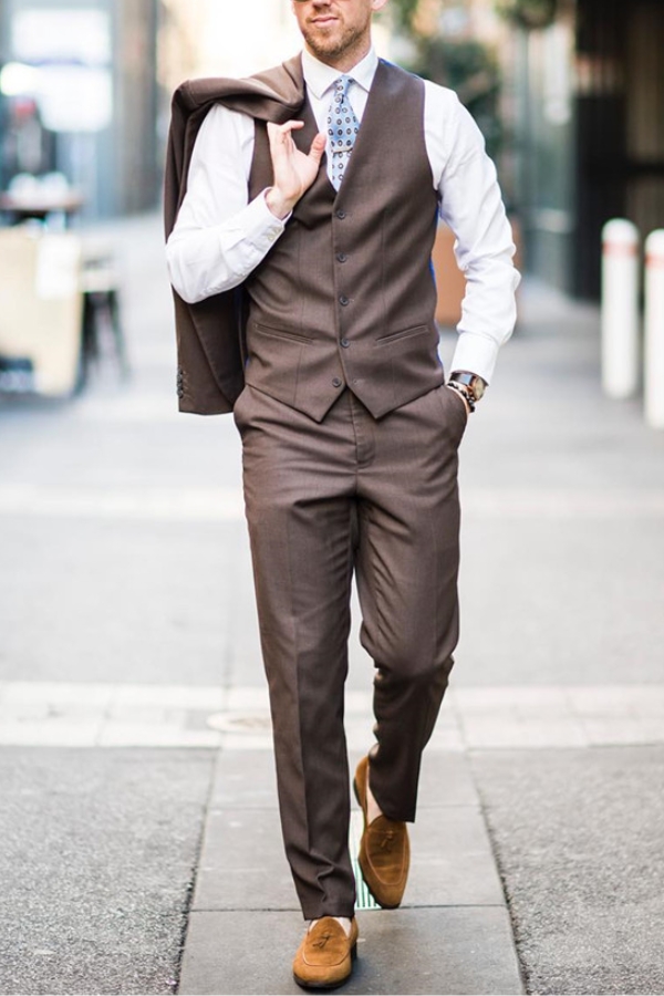 Handsome Brown Tailored Suit Two-Button Formal Business Suit