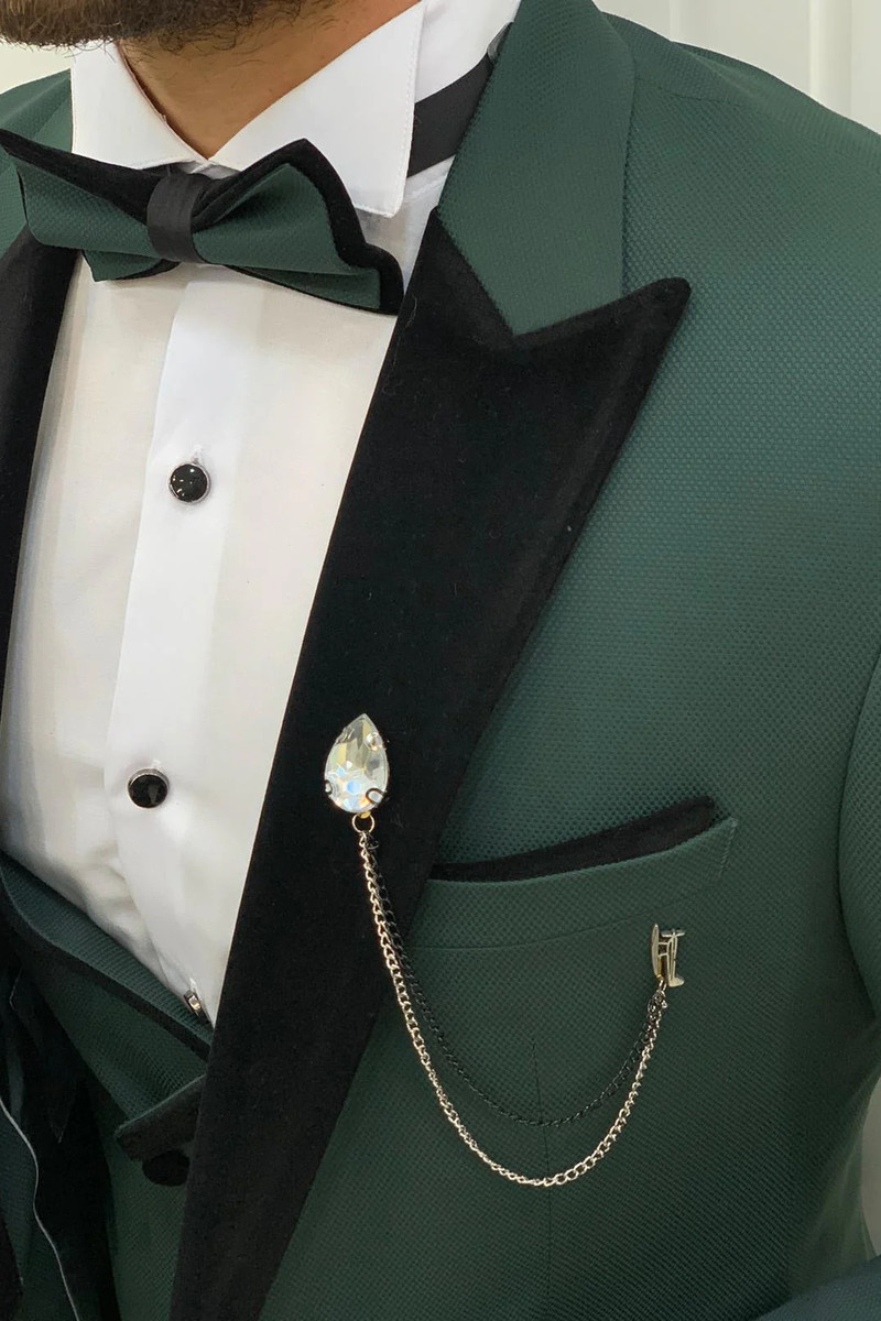 Modern Fashion Green Velvet Slim Fit Three-Piece Tuxedo with Peak Collar