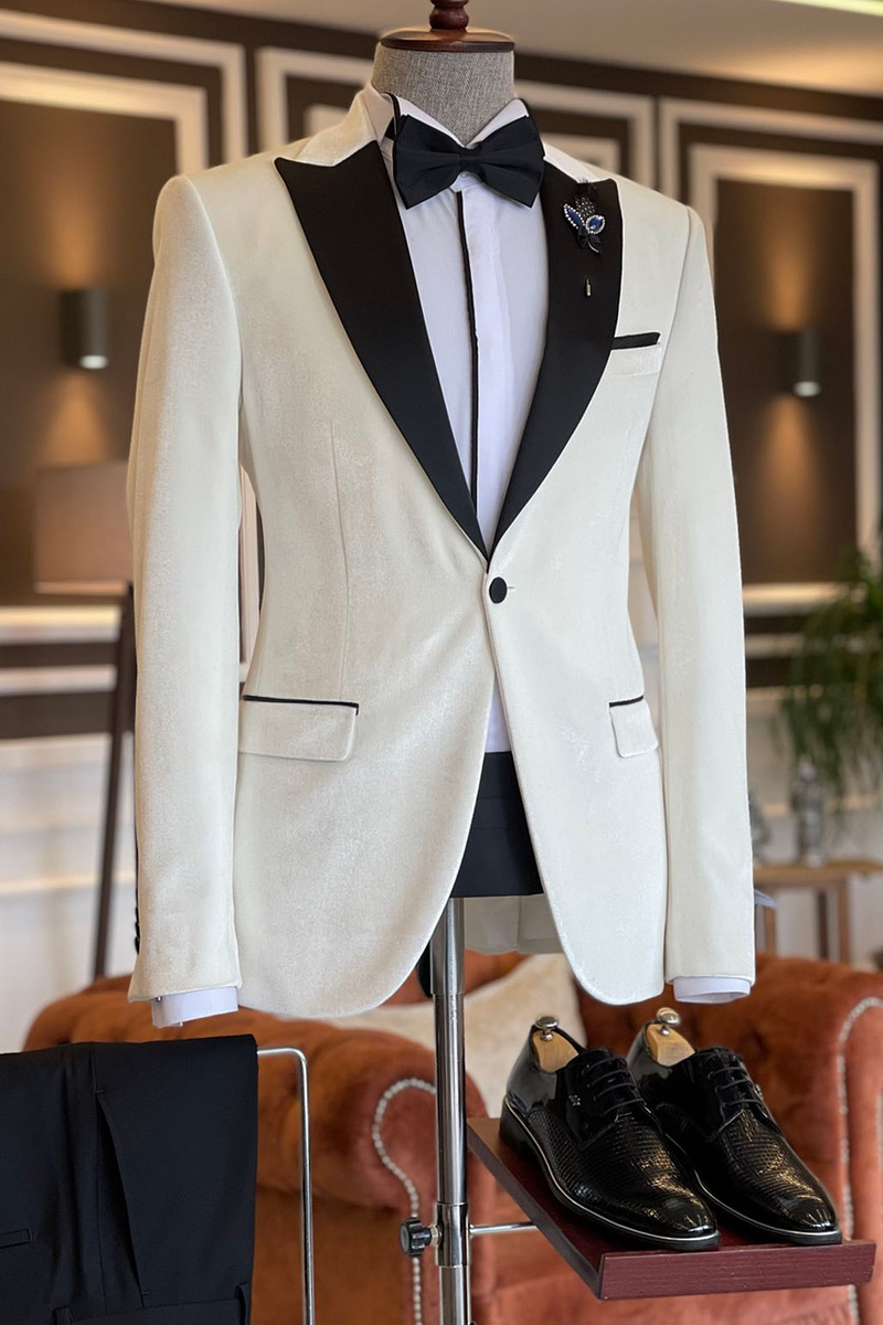 Max Simple White Gold Velvet Two-Piece Peak Lapel Prom Suit