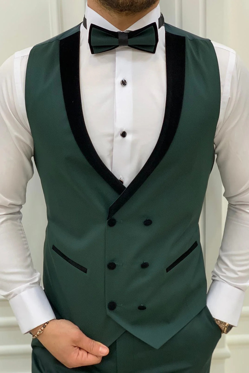 Modern Fashion Green Velvet Slim Fit Three-Piece Tuxedo with Peak Collar
