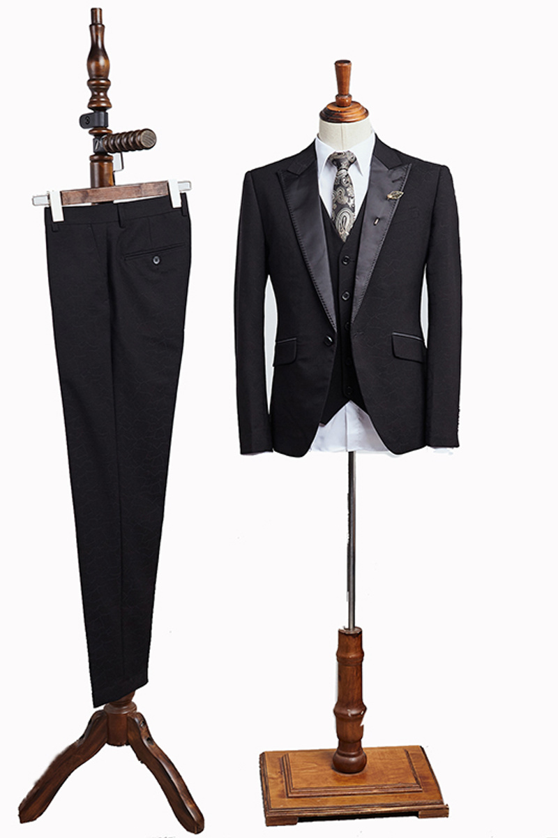 Calvin Traditional All Black Three Piece Point Lapel Business Suit