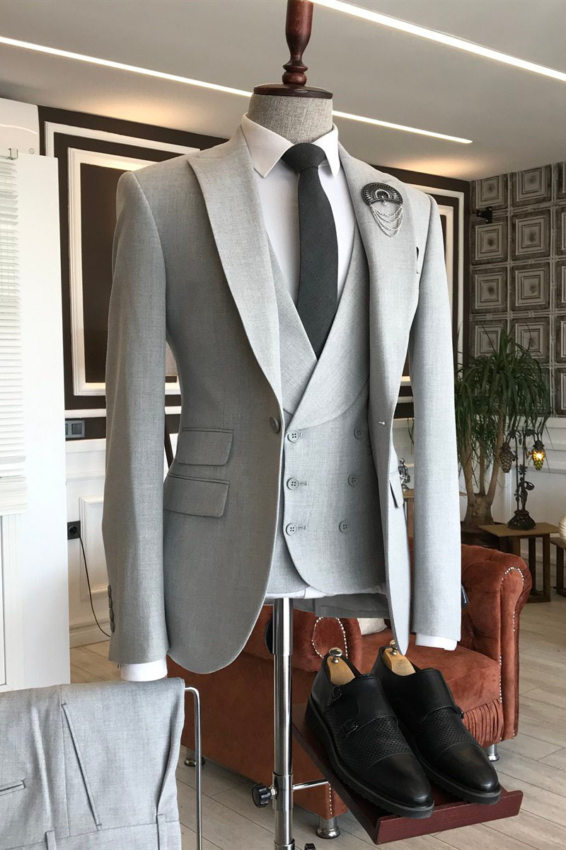Henry High-Quality Light Grey Pointed Lapel Three-Flap Formal Business Suit