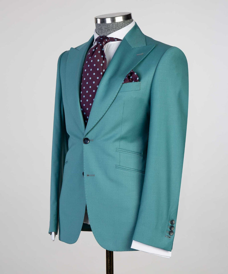 Green Fashion Point Lapel Two-Button Three-Piece Suit