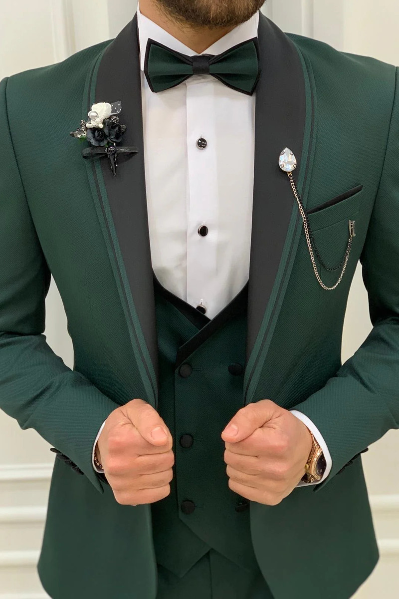 Modern Dark Green Slim Fit Velvet Peak Lapel Tuxedo