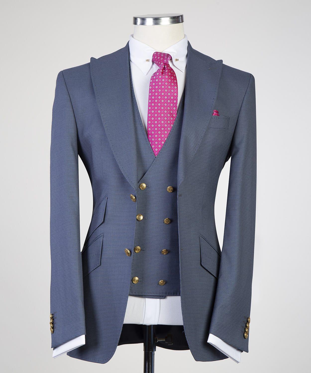 Gray Point Collar Three-Piece Business Suit