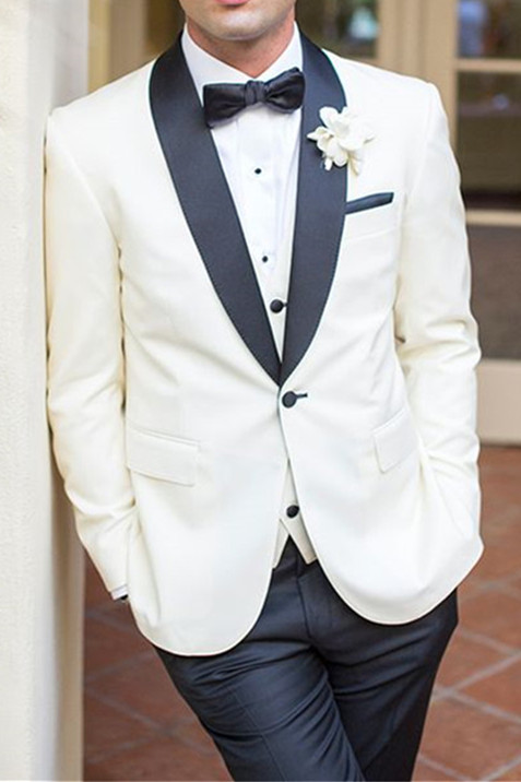 Designing White Groomsmen Suit Custom Three-Piece Wedding Tuxedo
