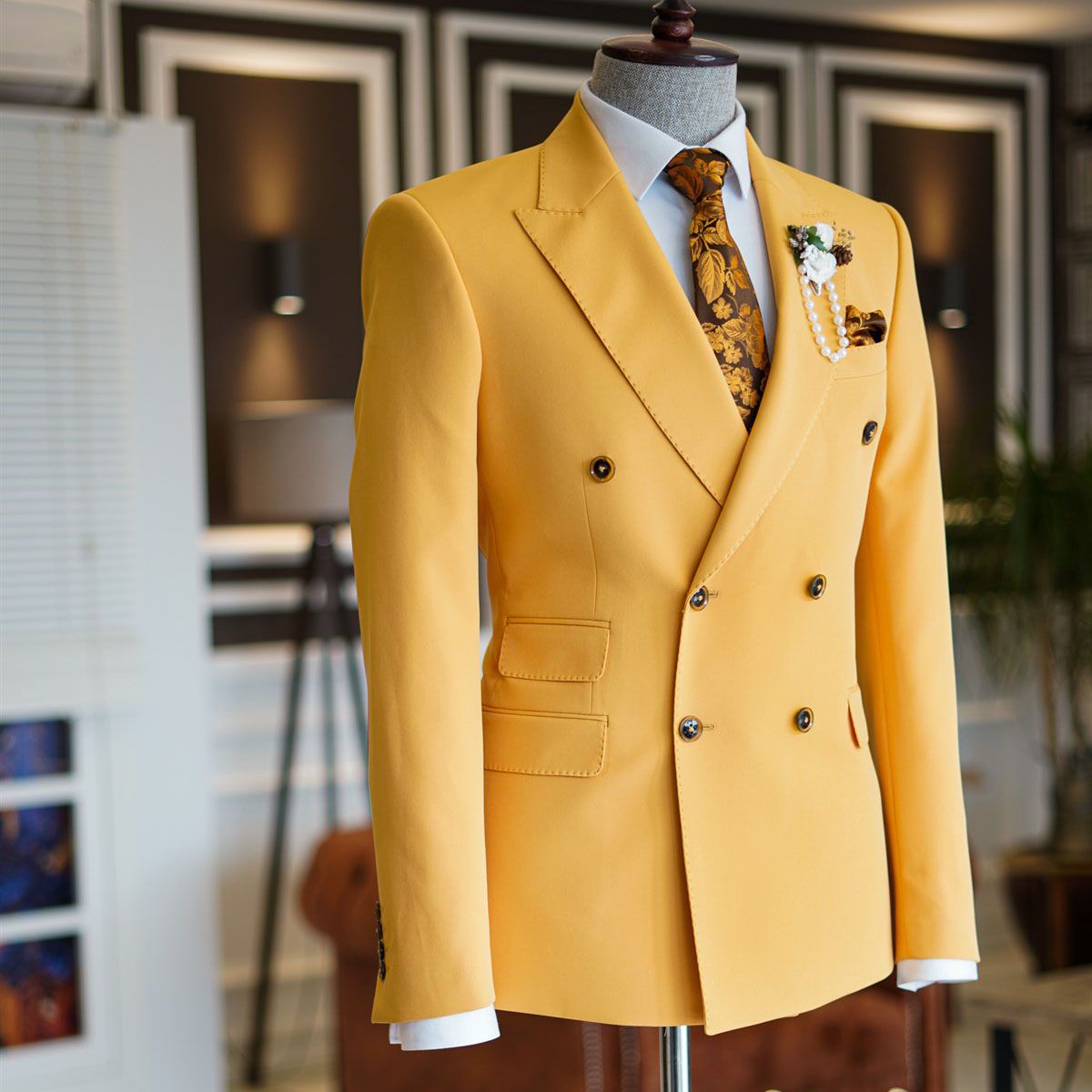 Nigel New Arrival Yellow Pointed Lapel Double Breasted Custom Prom Suit