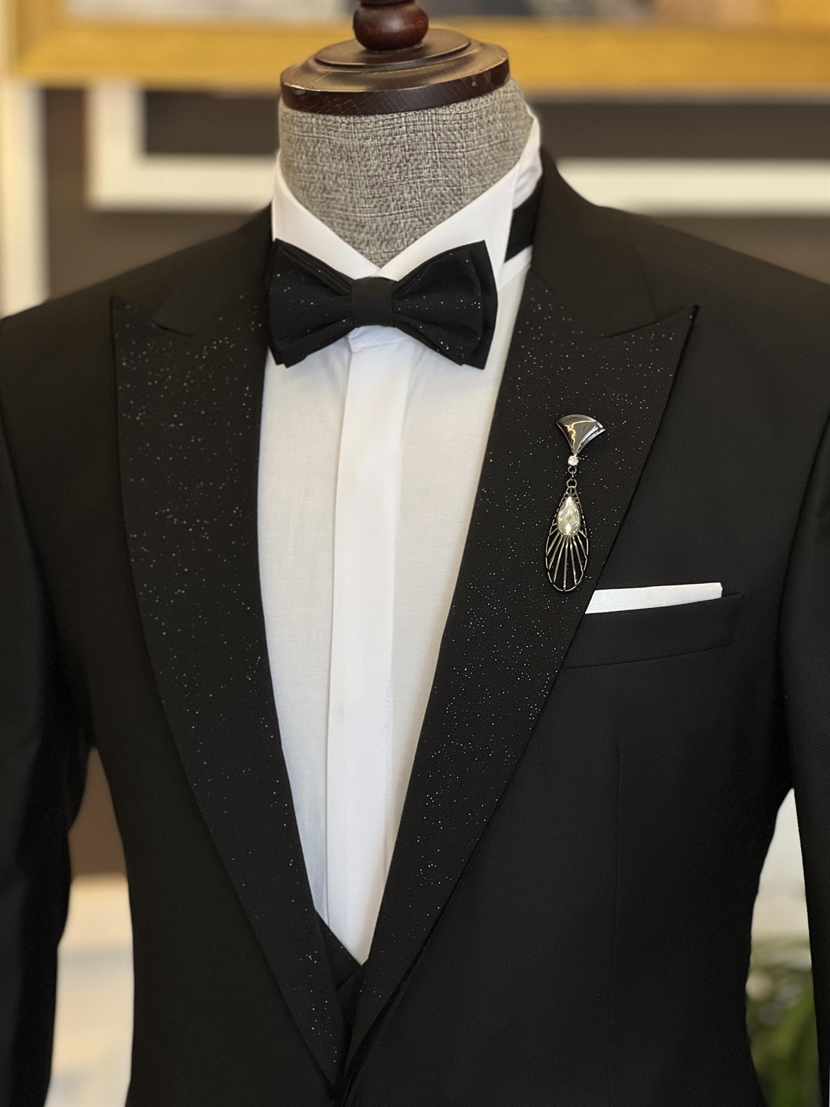 Carlton Chic Black Glitter Point Lapel Three-Piece Wedding Suit