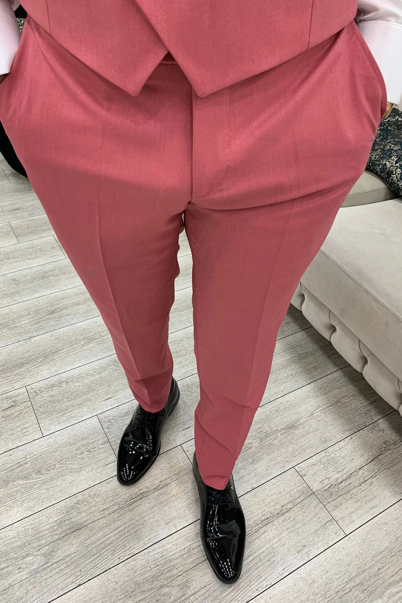 Modern Fashion Pink Slim Fit Velvet Peak Collar Three Piece Tuxedo