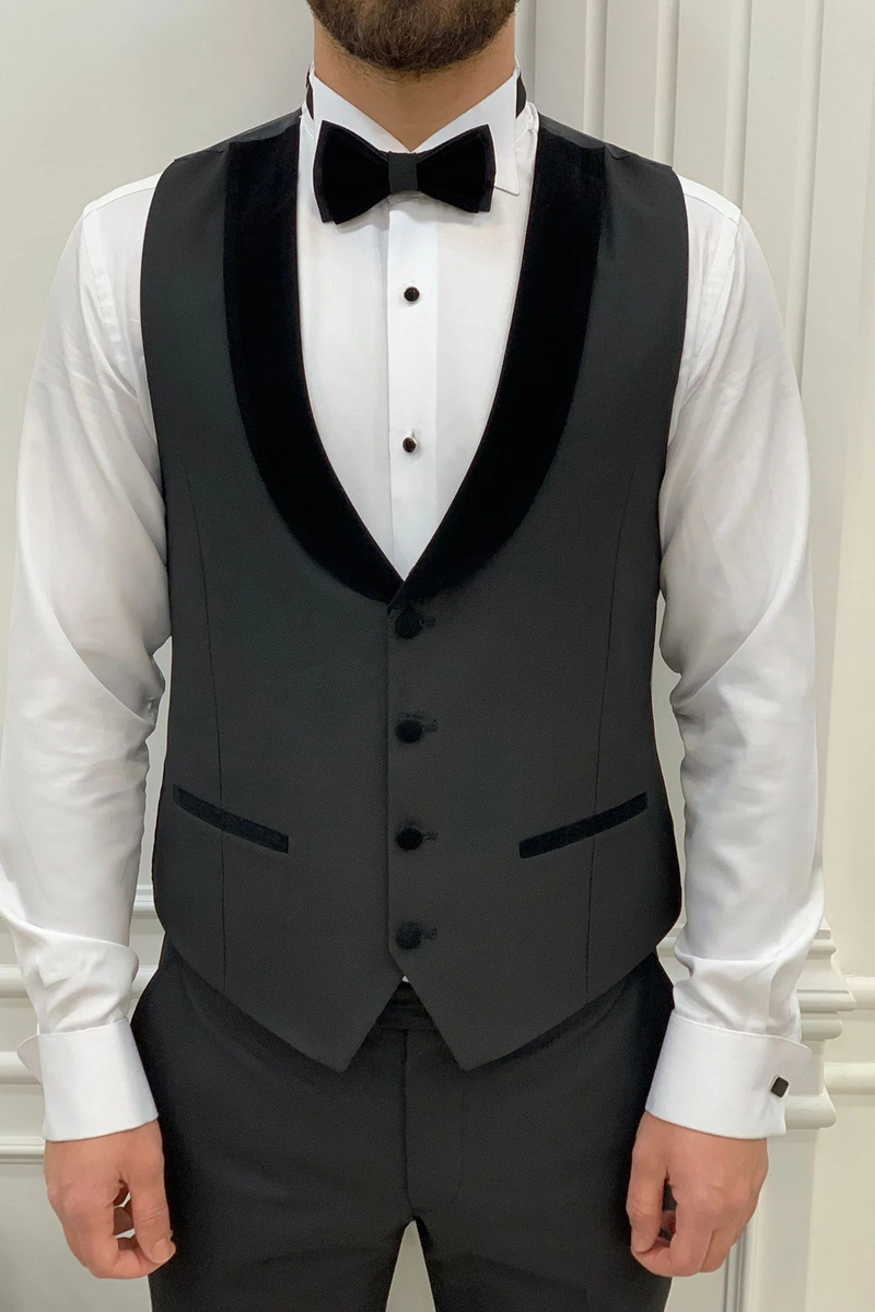 Modern Fashion Black Velvet Slim Fit Three-Piece Tuxedo with Peak Collar