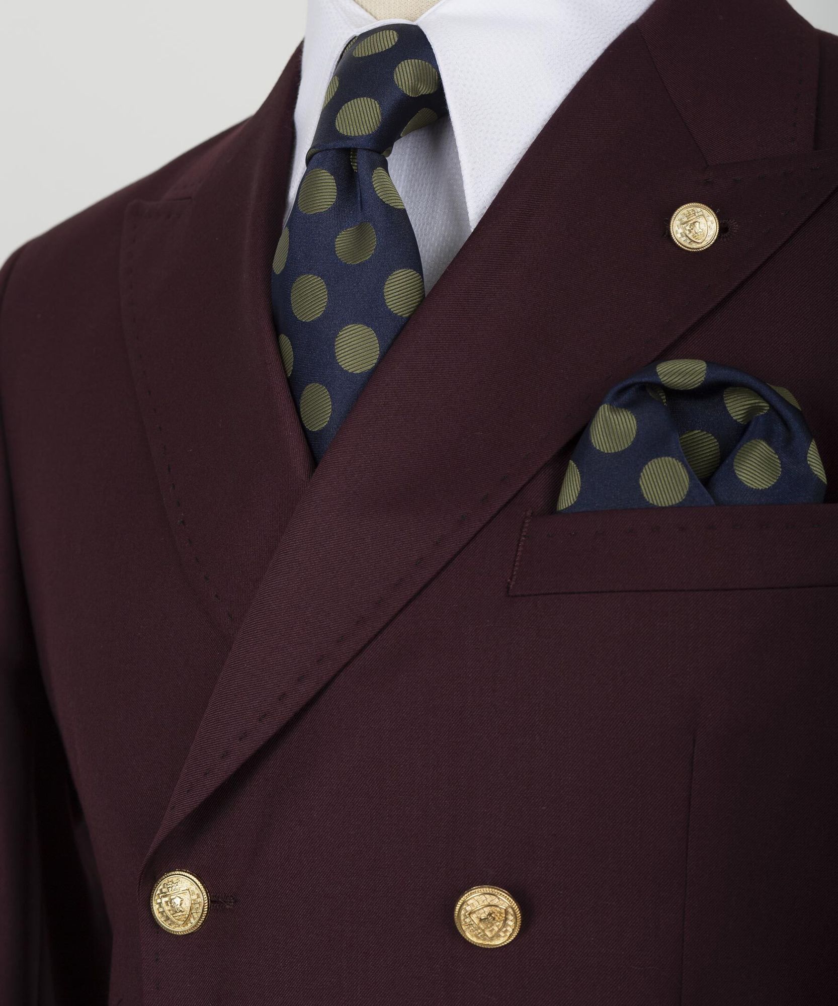 Chic Dark Brown Double-Breasted Six-Button Suit