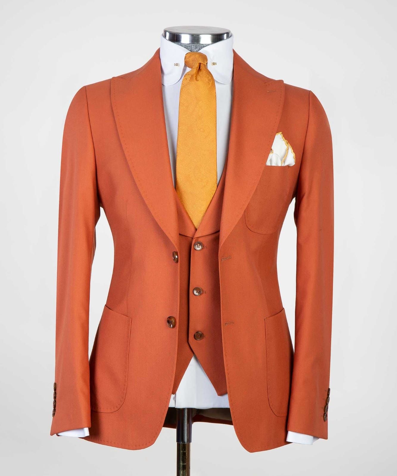 Modern Orange Slim Fit Three Piece Men Suit With Pointed Lapels