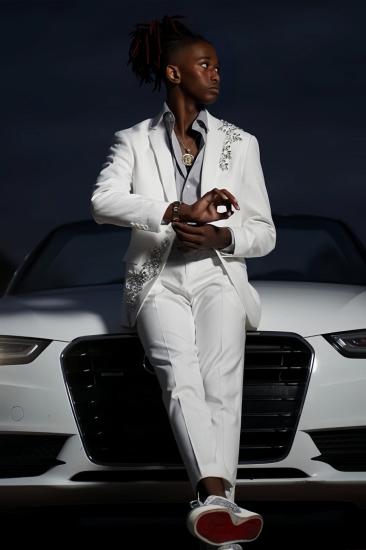 Chic White Notched Lapel Two Pieces Prom Suits With Beading_1