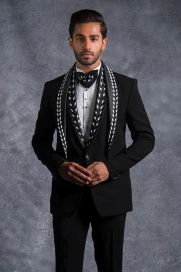 Brady Classical Black Shawl Lapel Three Pieces Prom Suits With Beadings_1