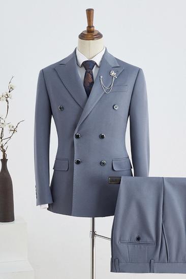 Cecil's unique blue double-breasted suit with pointed lapels_2
