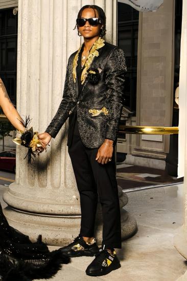 Generous Black Jacquard Shawl Lapel Beading Two Pieces Prom Suits_1